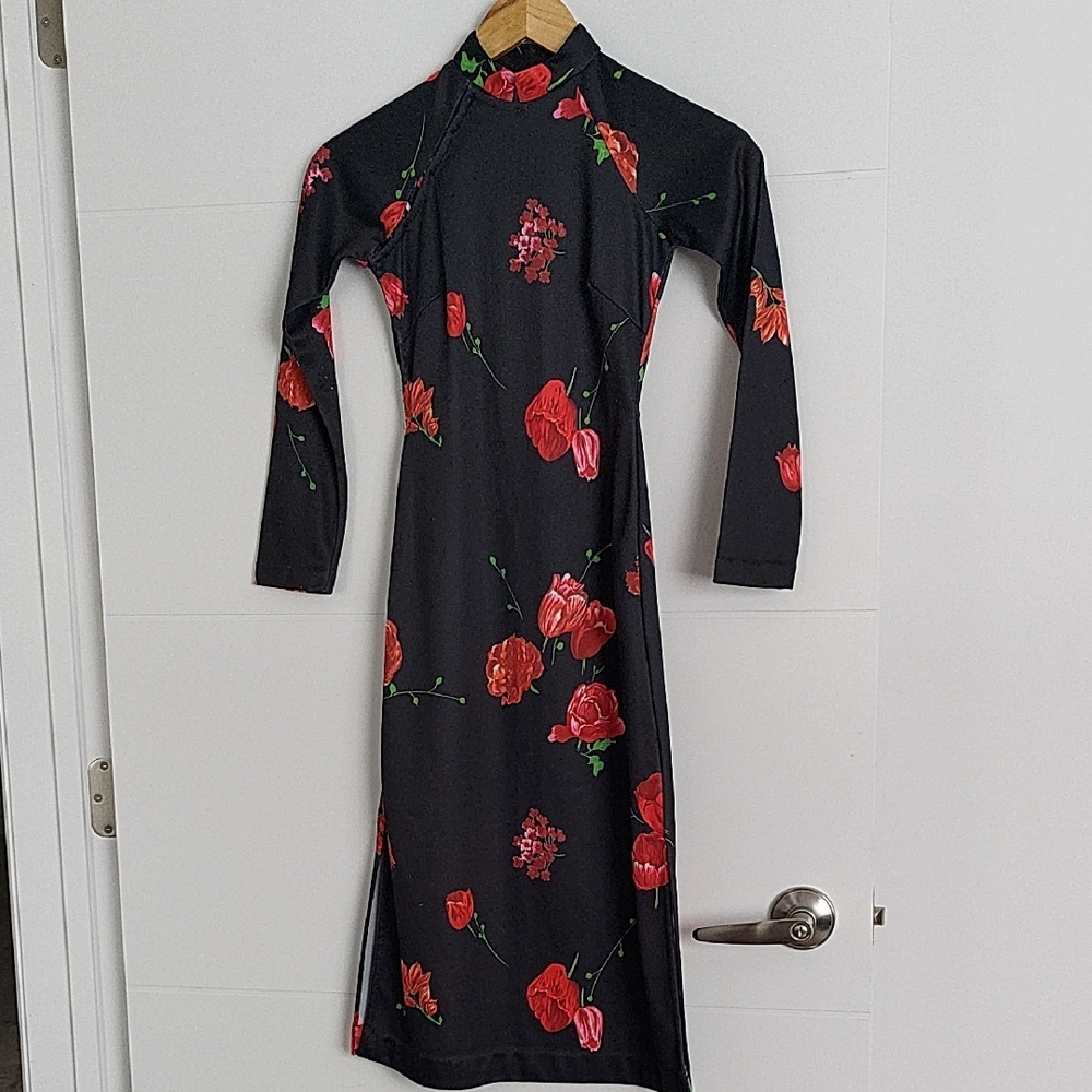 Black and Red Sheath Dress with Mock Neck - Picture 1 of 8